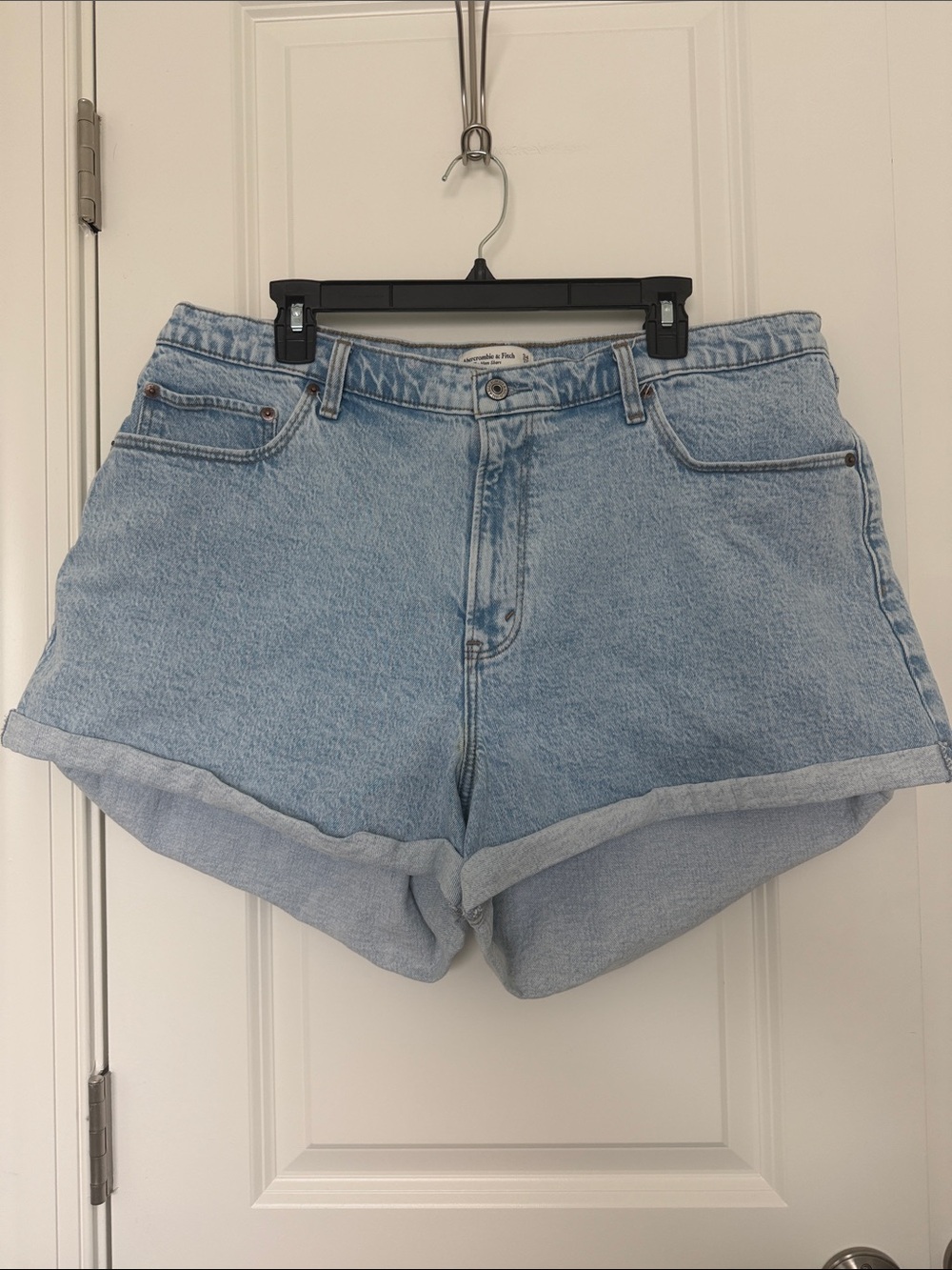 Abercrombie & Fitch Light Wash Rolled Cuff Denim Shorts